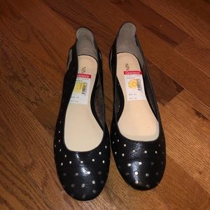 Black Nine West Flats size 7